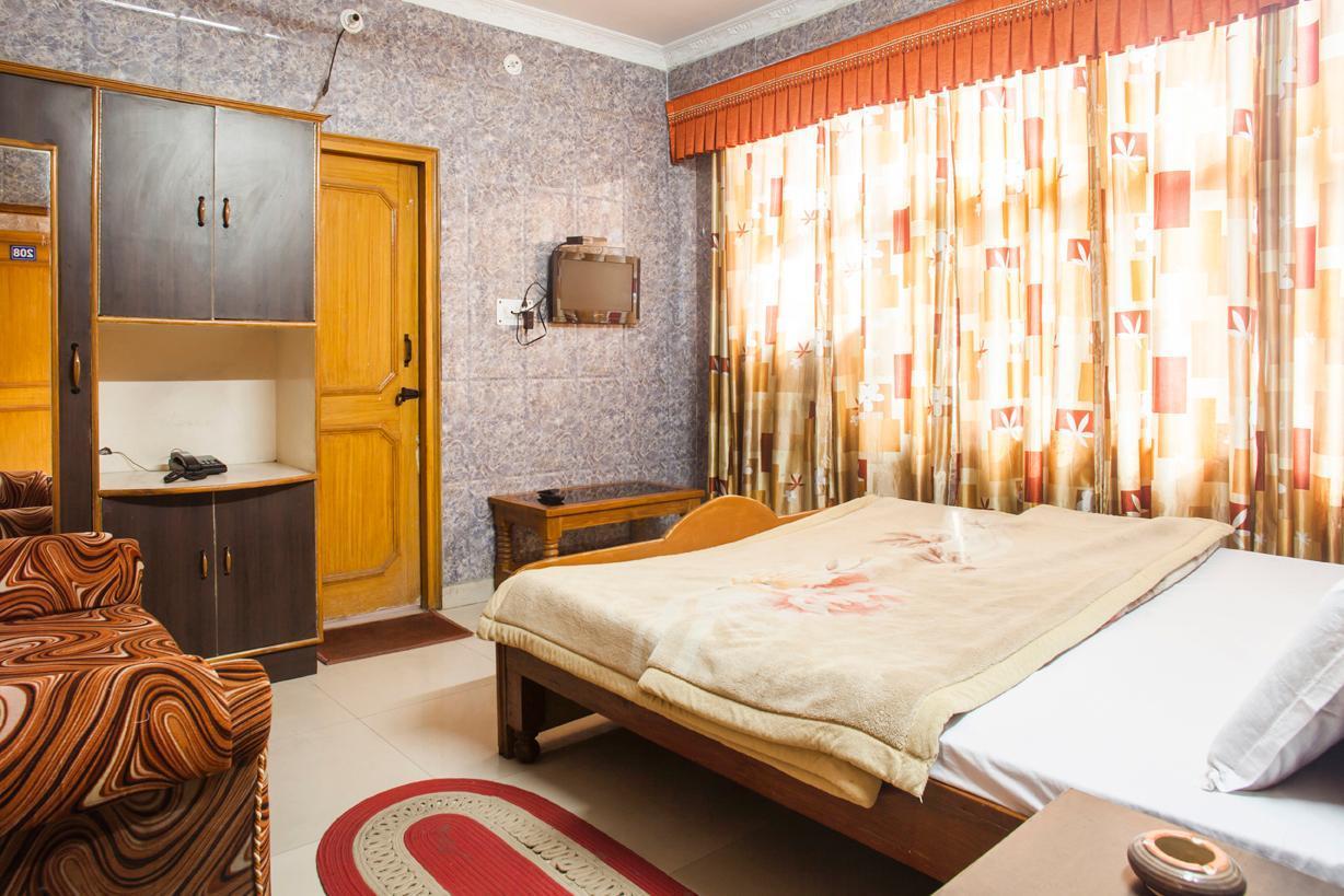 מיראט Hotel Grant Deluxe מראה חיצוני תמונה